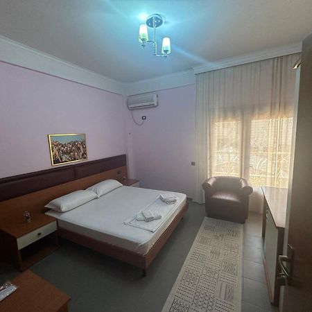 Hotel Edland Vlorë Exteriér fotografie