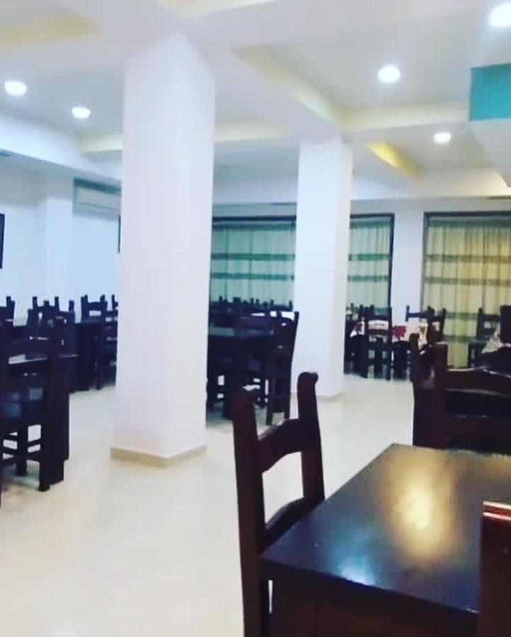 Hotel Edland Vlorë Exteriér fotografie