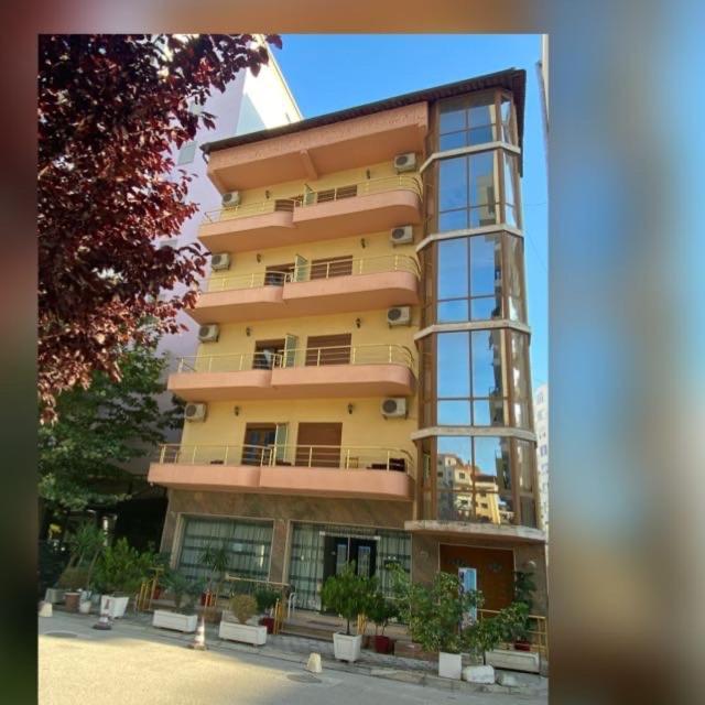 Hotel Edland Vlorë Exteriér fotografie