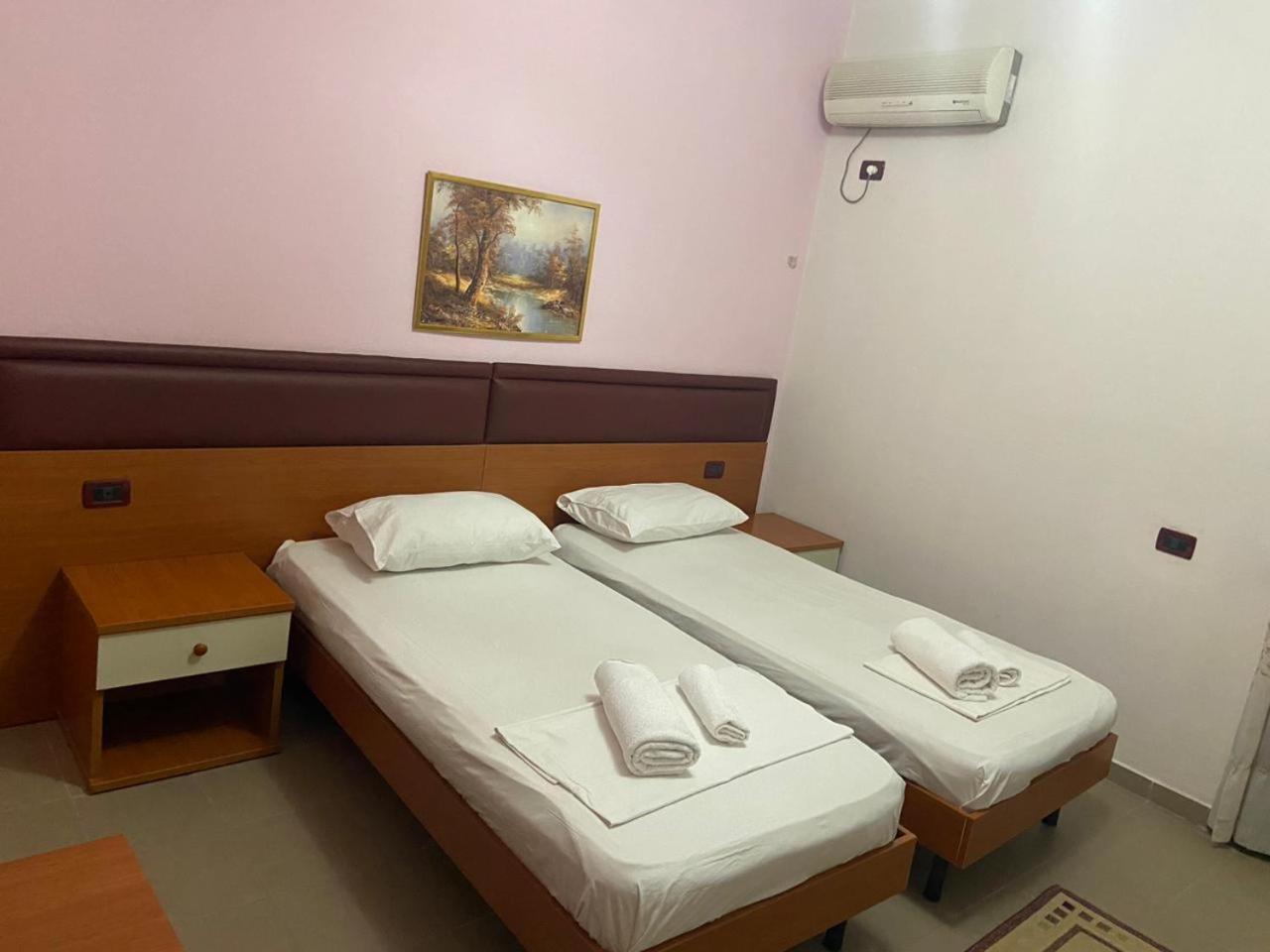 Hotel Edland Vlorë Exteriér fotografie