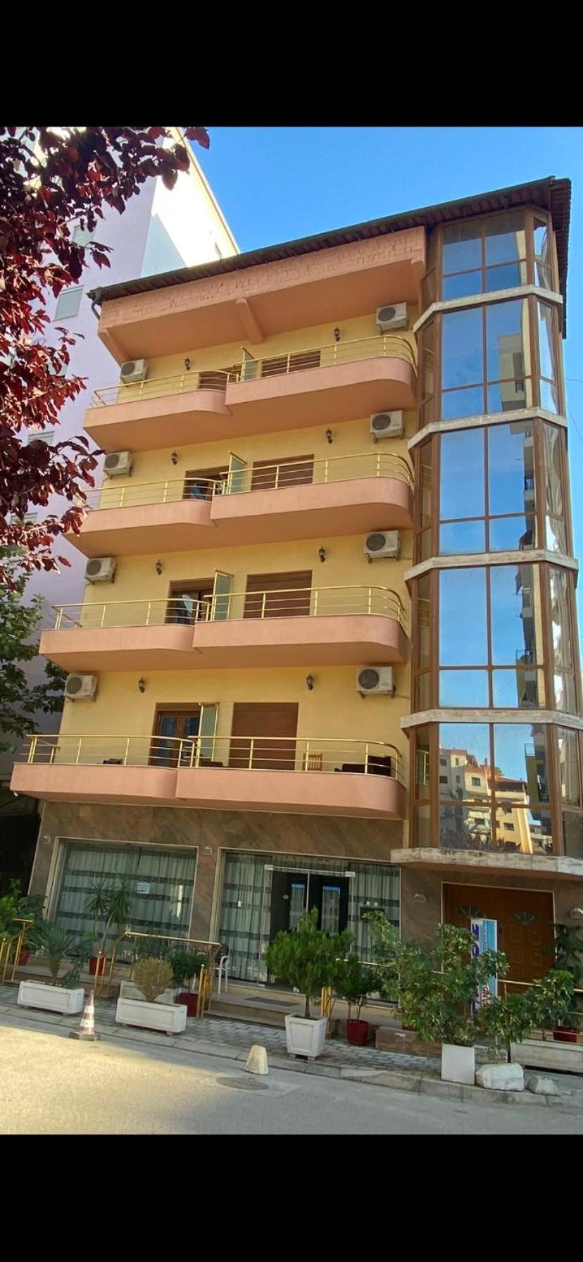 Hotel Edland Vlorë Exteriér fotografie