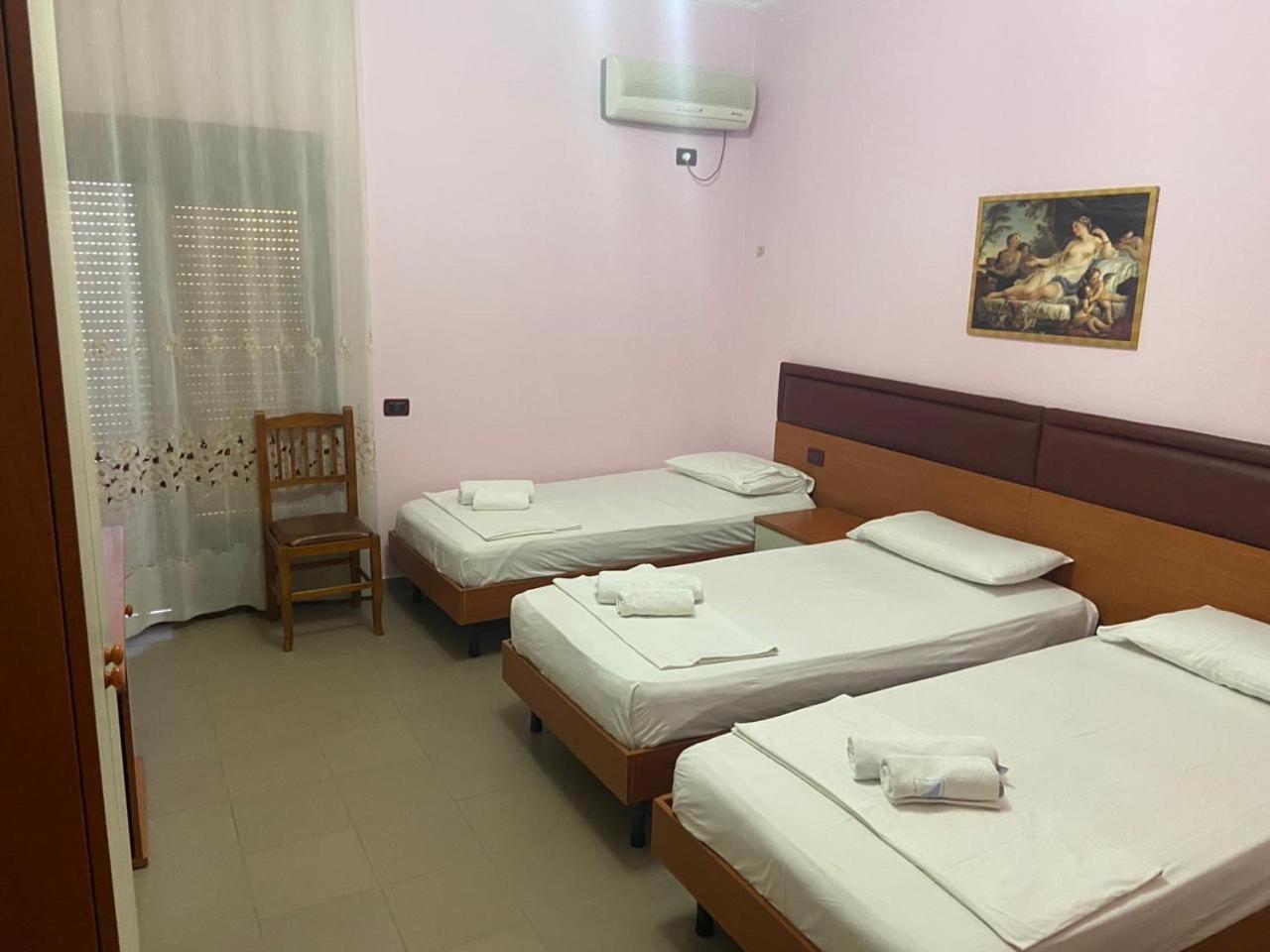 Hotel Edland Vlorë Exteriér fotografie