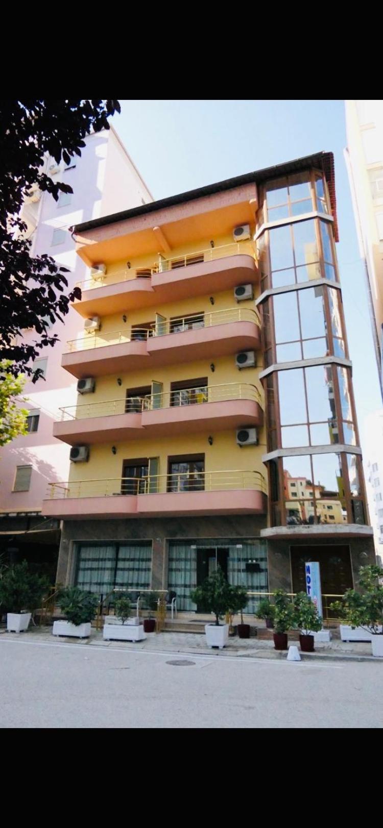 Hotel Edland Vlorë Exteriér fotografie