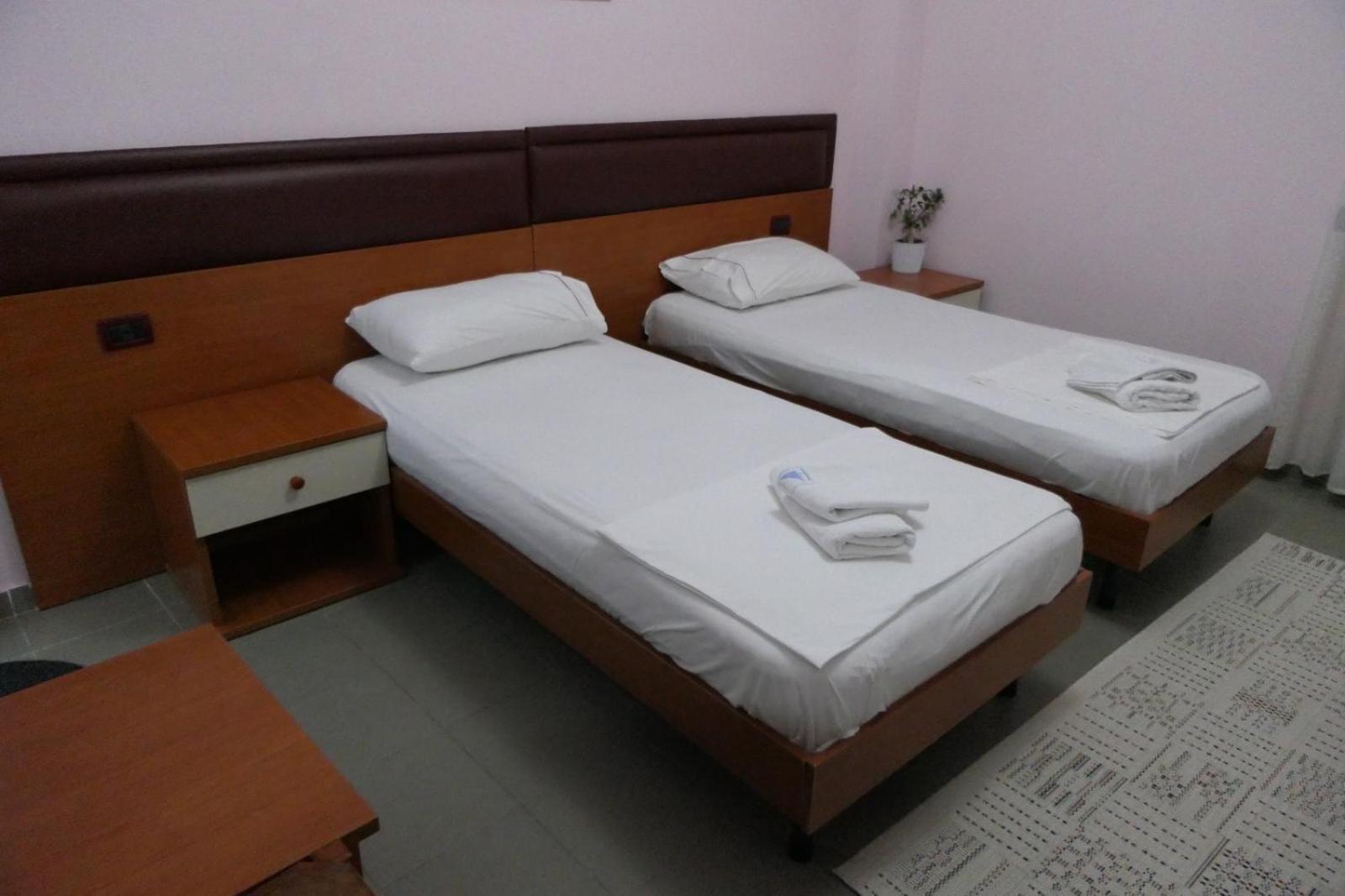 Hotel Edland Vlorë Exteriér fotografie