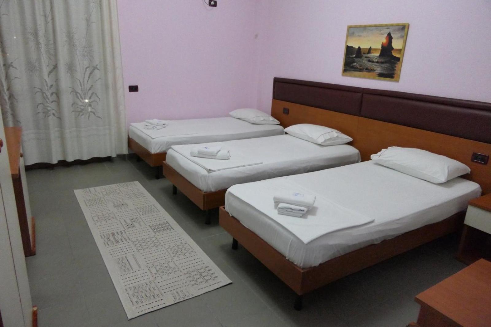 Hotel Edland Vlorë Exteriér fotografie