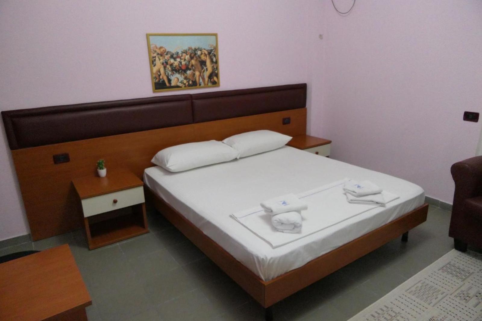 Hotel Edland Vlorë Exteriér fotografie