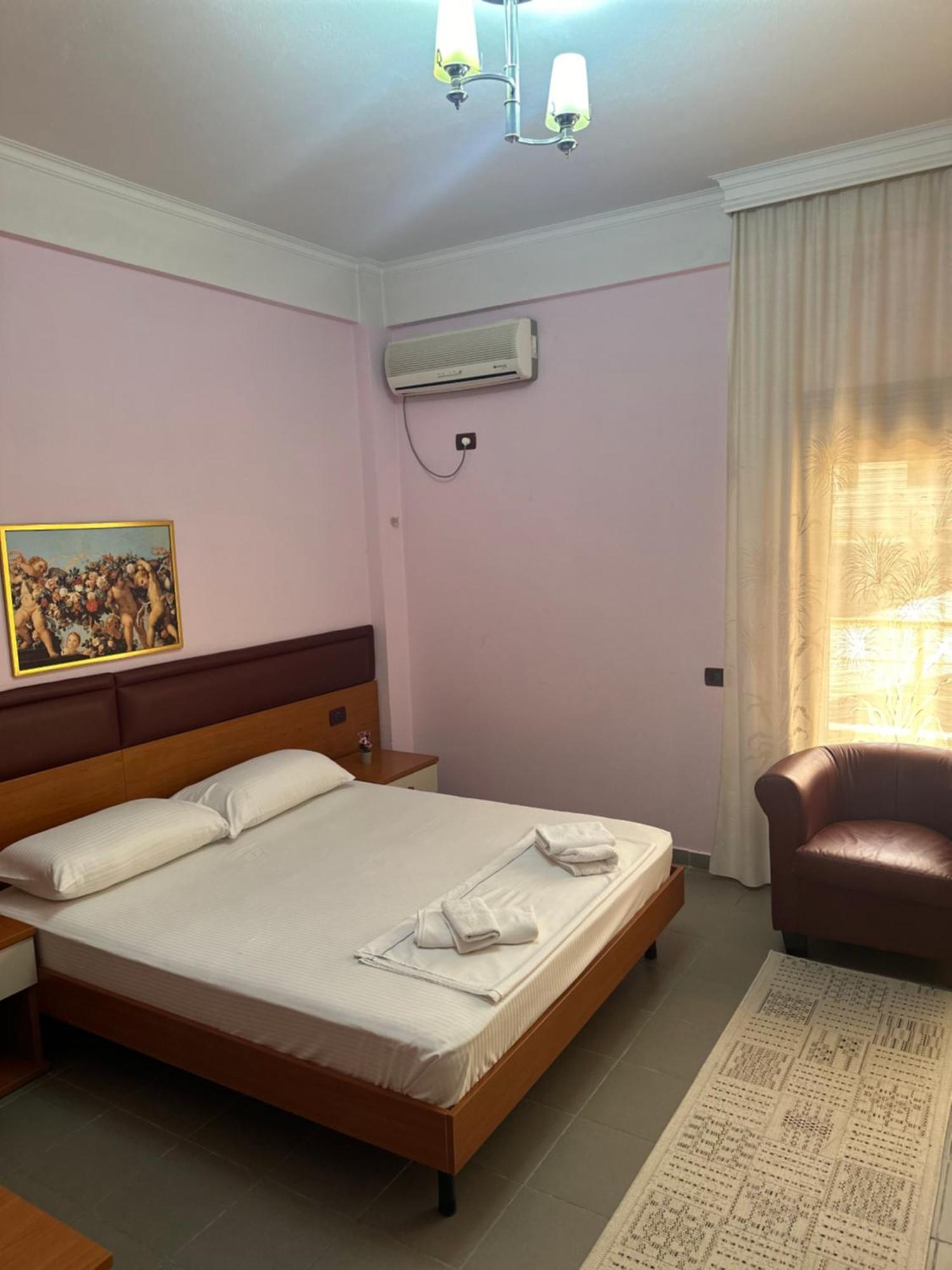 Hotel Edland Vlorë Exteriér fotografie
