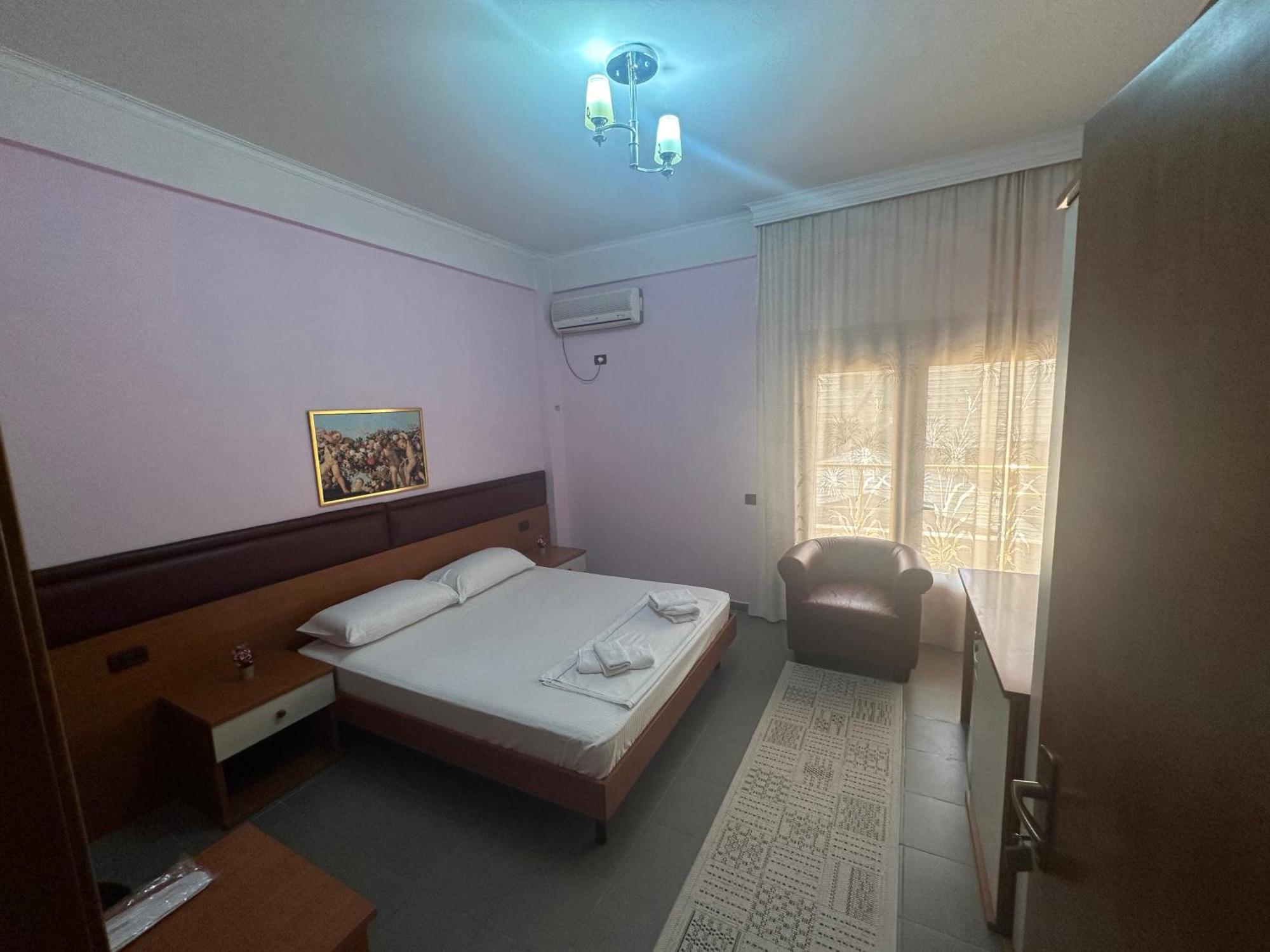 Hotel Edland Vlorë Exteriér fotografie