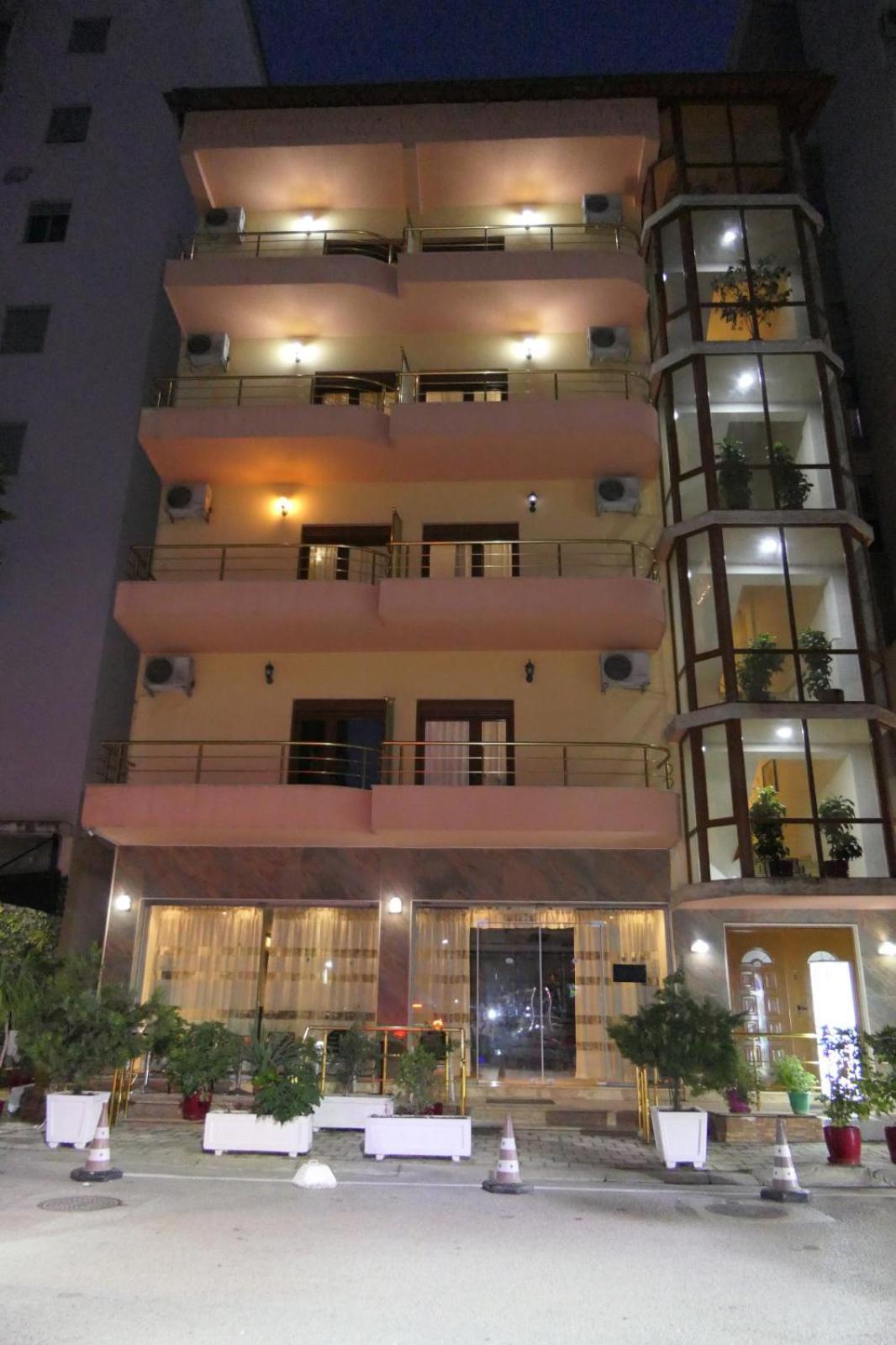 Hotel Edland Vlorë Exteriér fotografie